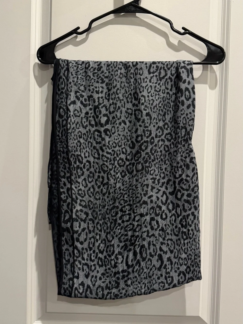 Klay Black Leopard Modal Hijab – Grey Animal Print Scarf